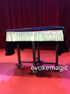 Magic Trick,stage magic illusion,Flying Carpet Illusion