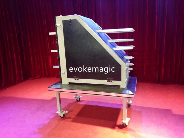 natakot na espada sa pamamagitan ng box magic stage illusion