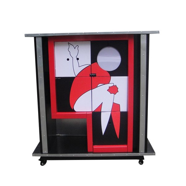 Teka-teki kecantikan, alat peraga sulap berskala besar, adalah peralatan menarik yang digunakan dalam pertunjukan sulap untuk menciptakan ilusi yang menakjubkan